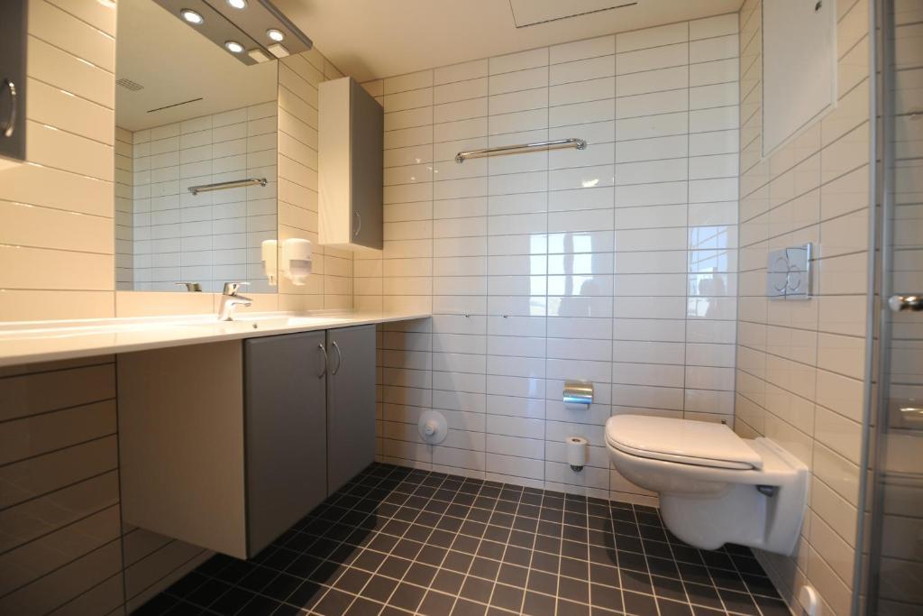 Tananger Apartment Hotel Sola Rum bild