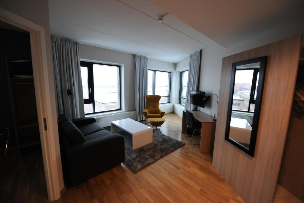 Tananger Apartment Hotel Sola Rum bild
